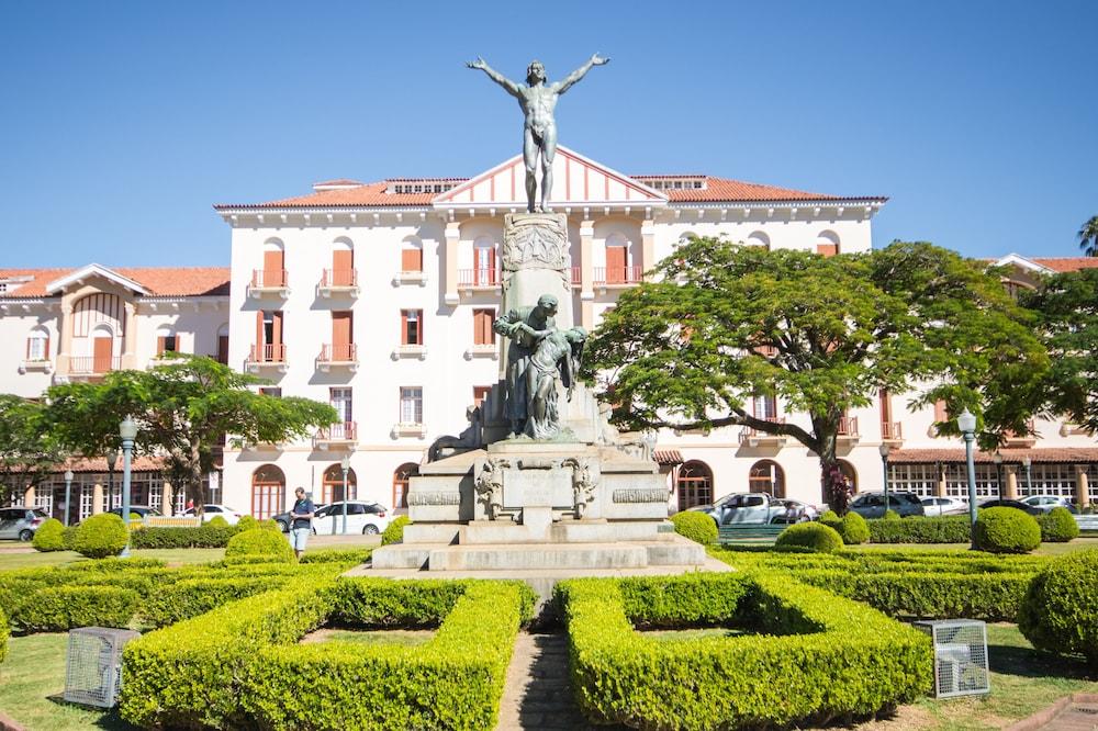 Hotel Euro Suite Pocos De Caldas By Nacional Inn Kültér fotó
