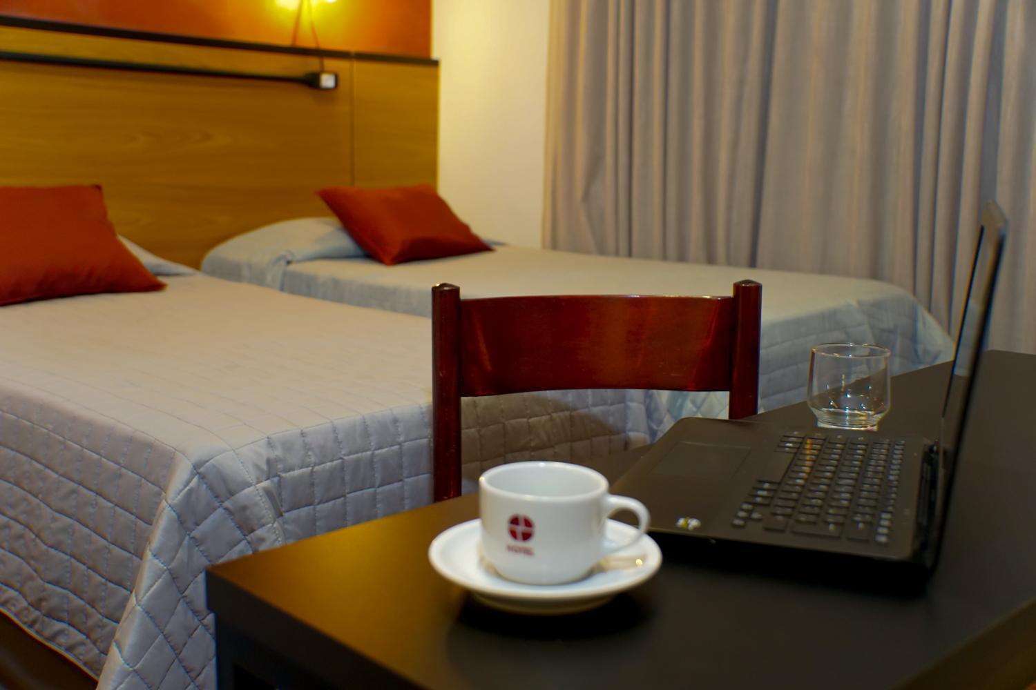 Hotel Euro Suite Pocos De Caldas By Nacional Inn Kültér fotó