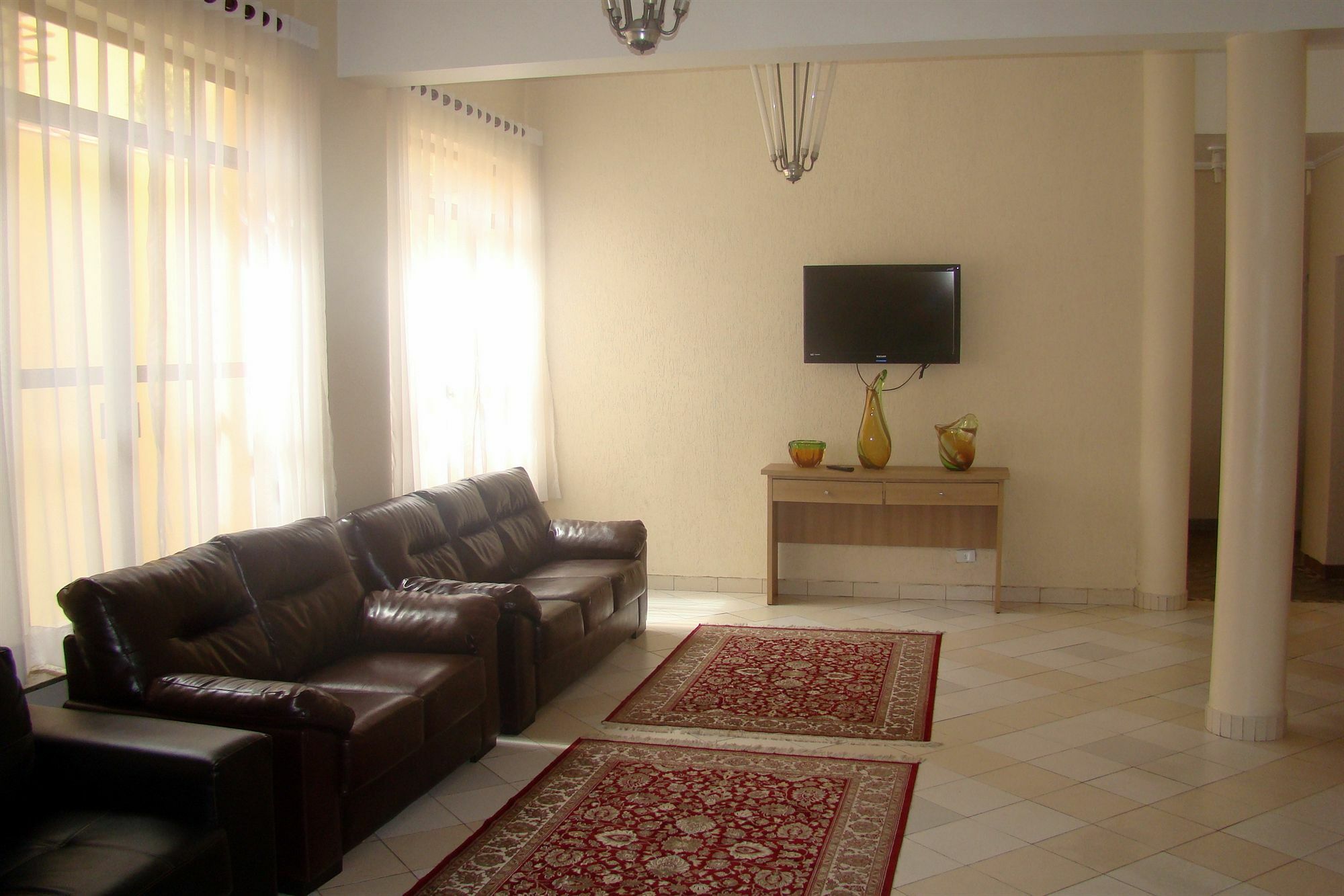 Hotel Euro Suite Pocos De Caldas By Nacional Inn Kültér fotó